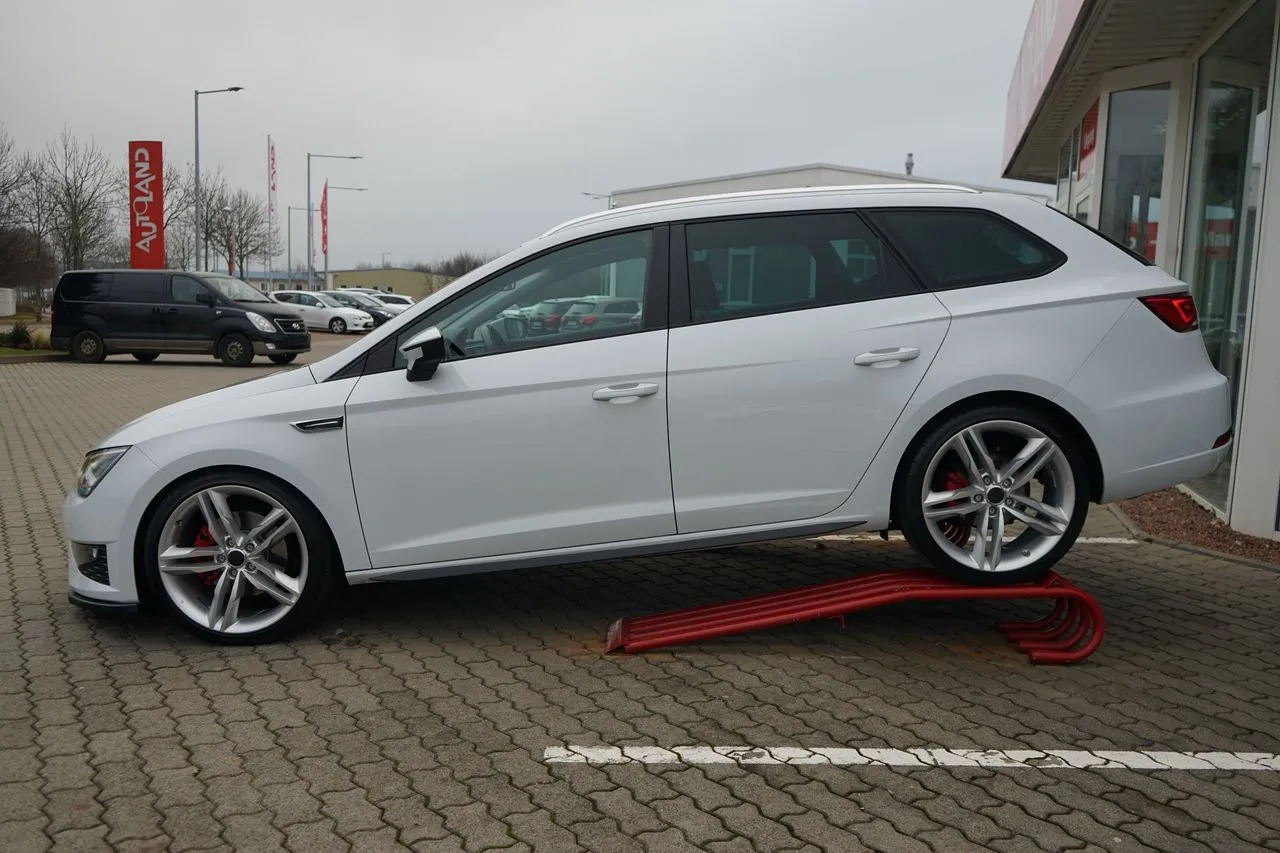 Seat Leon ST 1.8 TSI FR 2-Zonen-Klima...  Image 2